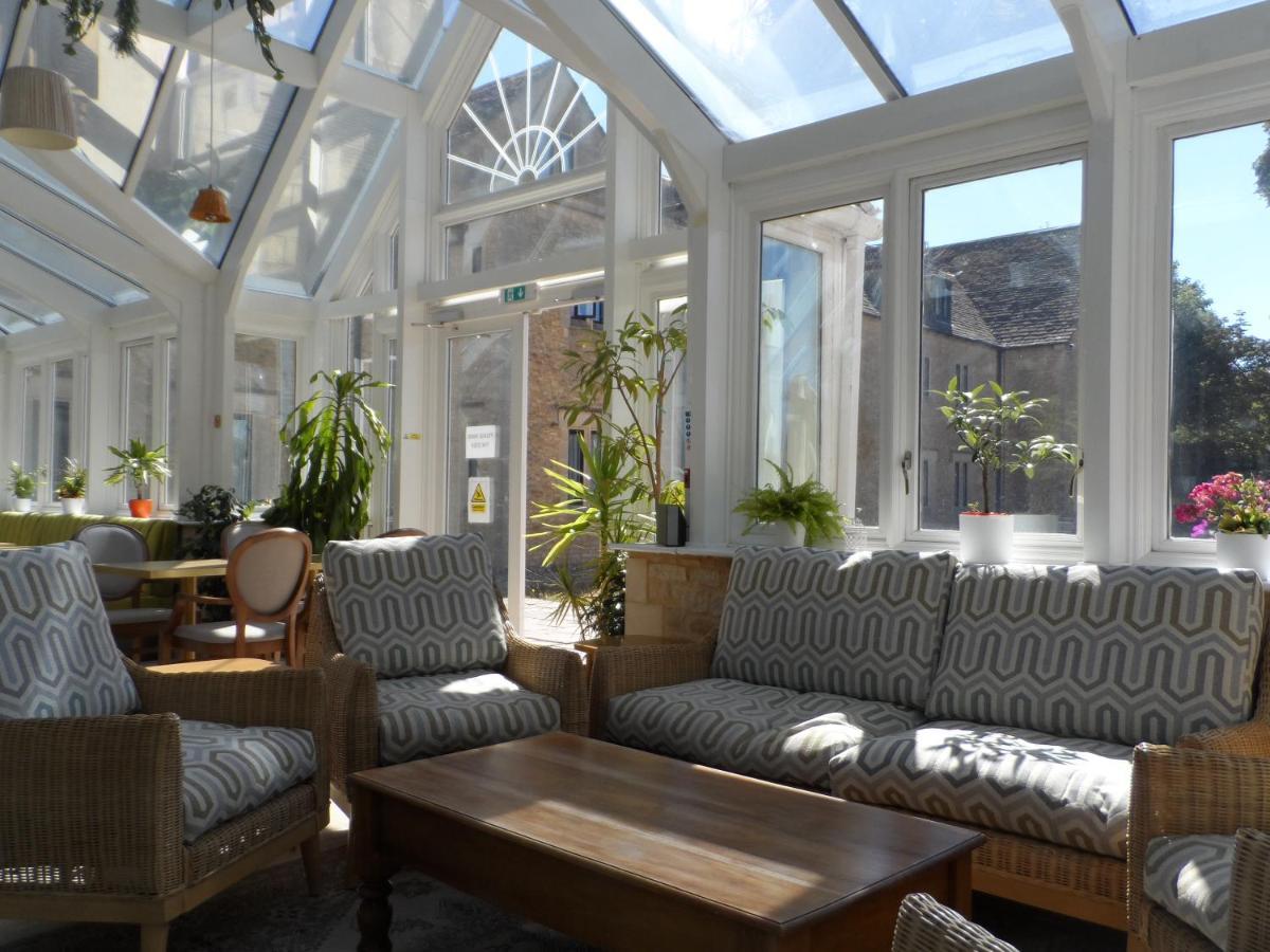 Stanton House Hotel Swindon Exterior photo